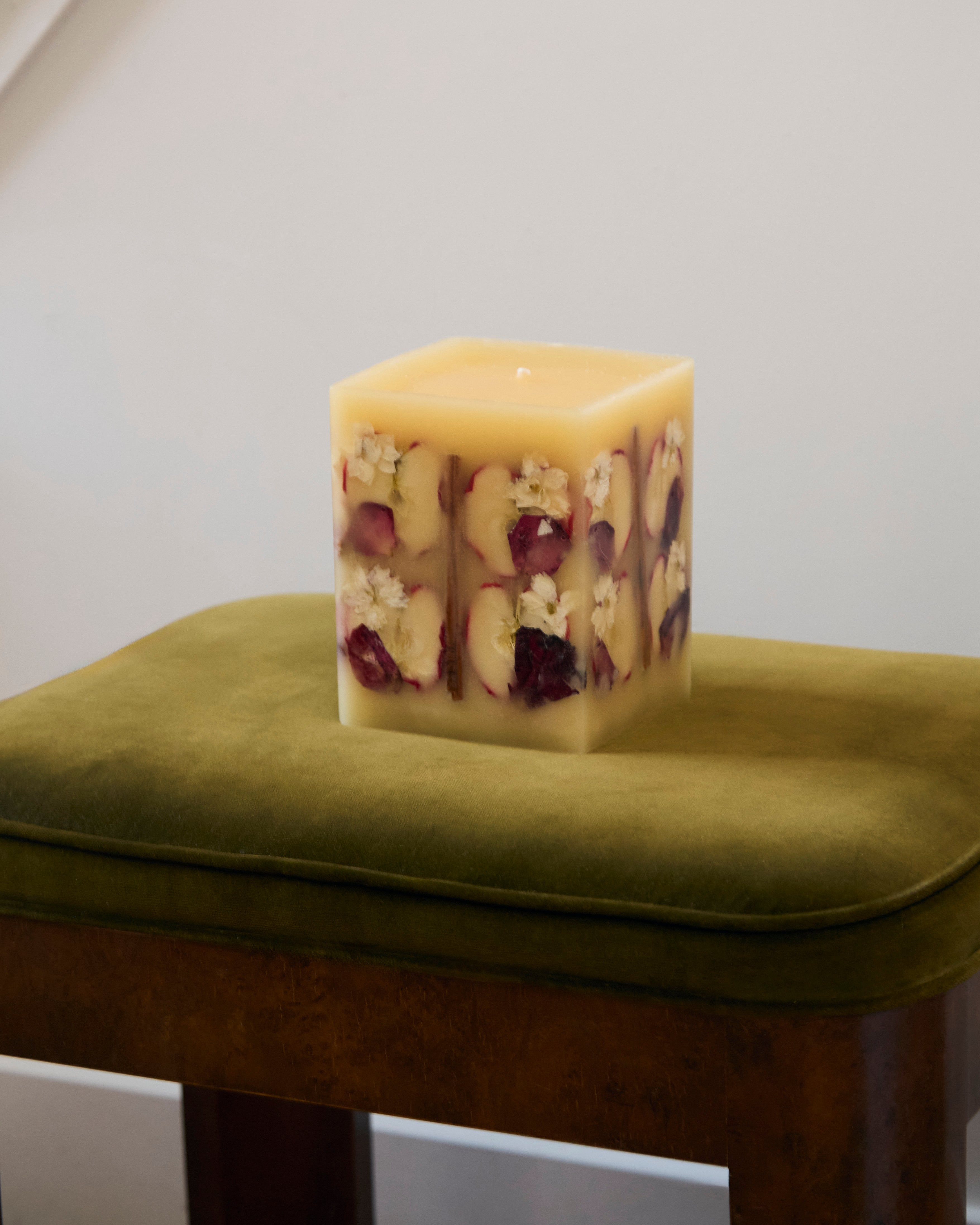 Large Spiced Apple Botanical Candle