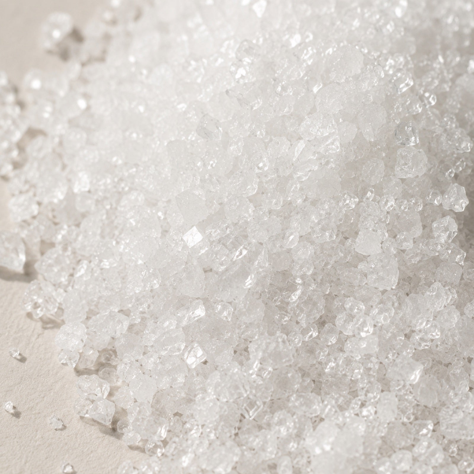 Bath Salts pour